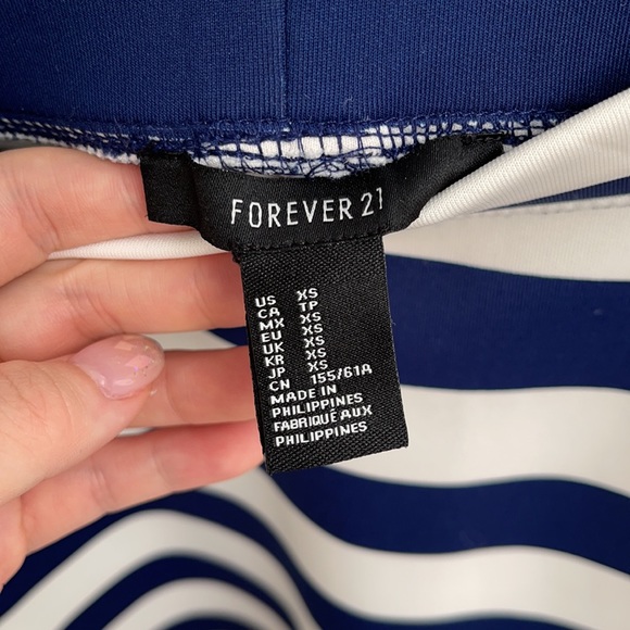 Forever 21 mini skirt - Picture 3 of 4